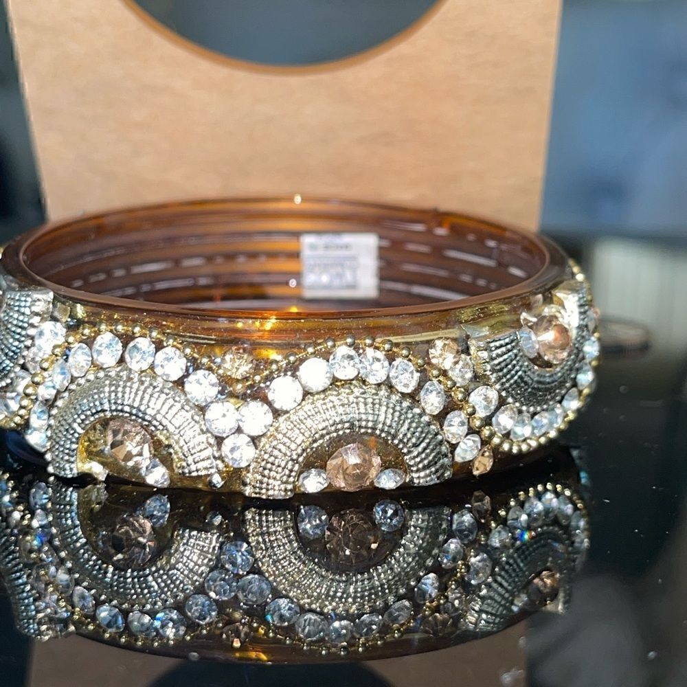 Acrylic rhinestone bangle - Picture 2 of 3